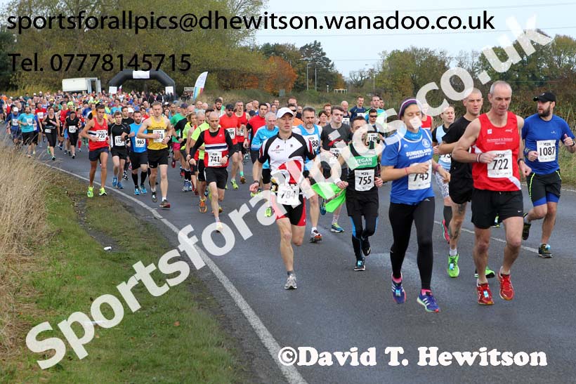 Start of the Morpeth to Newcastle Marathon. Photo: David T. Hewitson/Sports for All Pics